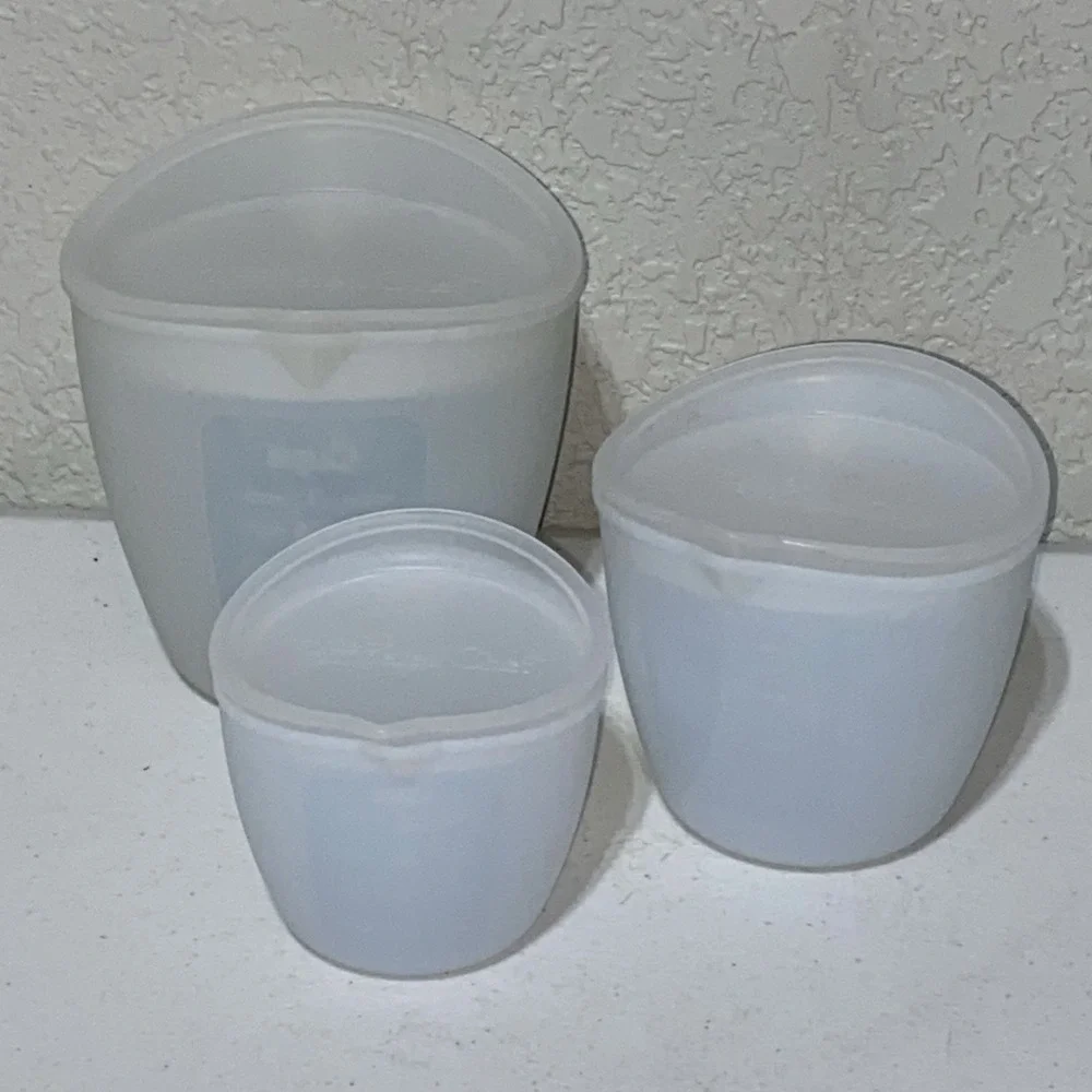 Pampered Chef Set 3 Silicone Nesting Prep Bowls Measuring Cups W/ Lids 1 2 3 Cup